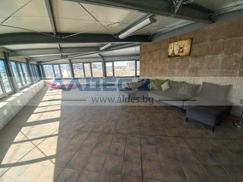 Стилно обзаведен тристаен ап. в Младост 4!