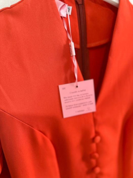 Продается платья идеальная посадка