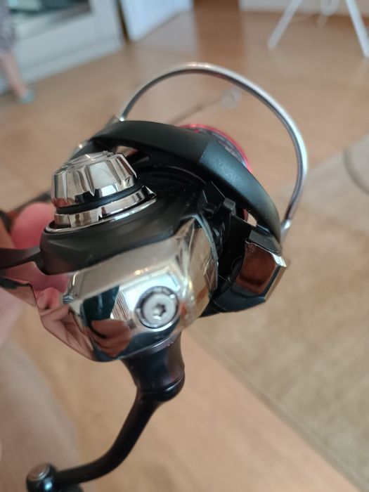 Комплект въдица Sakura TSUBAREA 1.6 m 0.2 -3 гр. + Макара Daiwa Fuego LT2000D