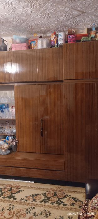 Стенка в гостиную