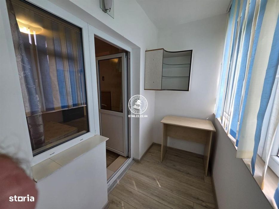 Apartament 2 camere de vanzare - 2 balcoane, etaj intermediar - CUG