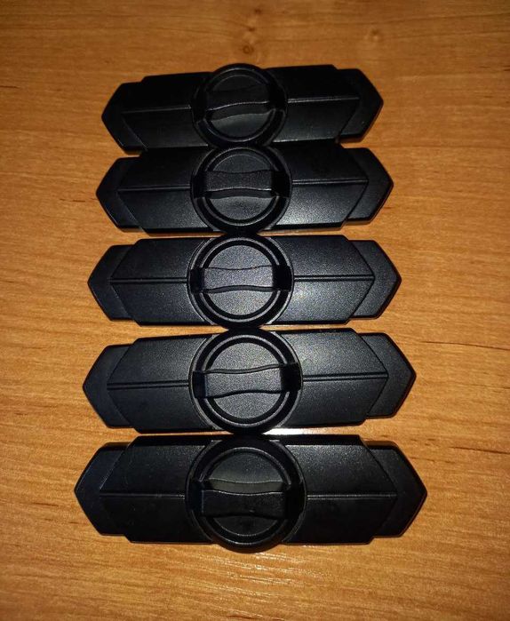 Фиксатор для корзины HDD