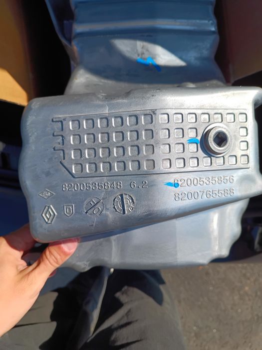 Baie de ulei Dacia Logan