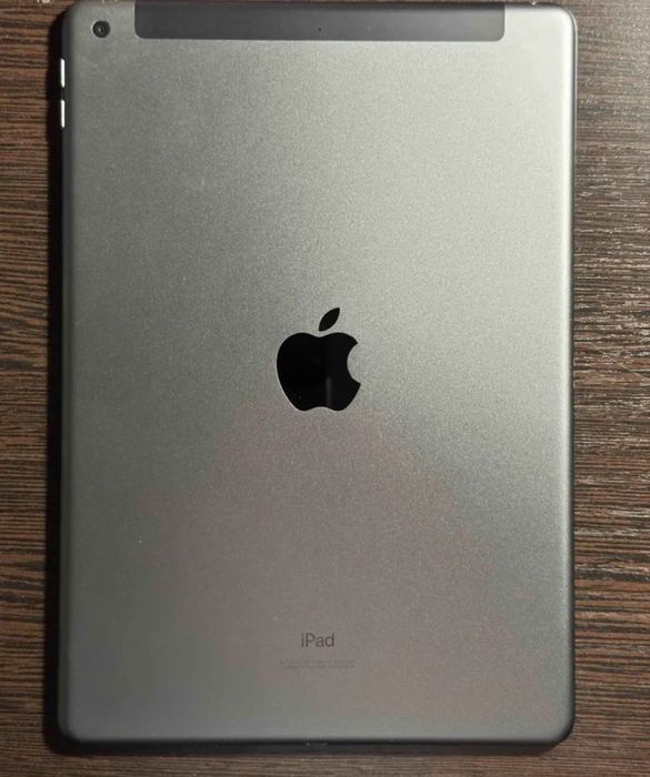 Продается IPad 7 поколения