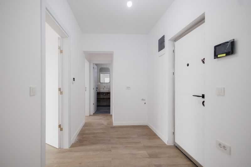 OCAZIE!!! Închiriez spațiu comercial cu terasă