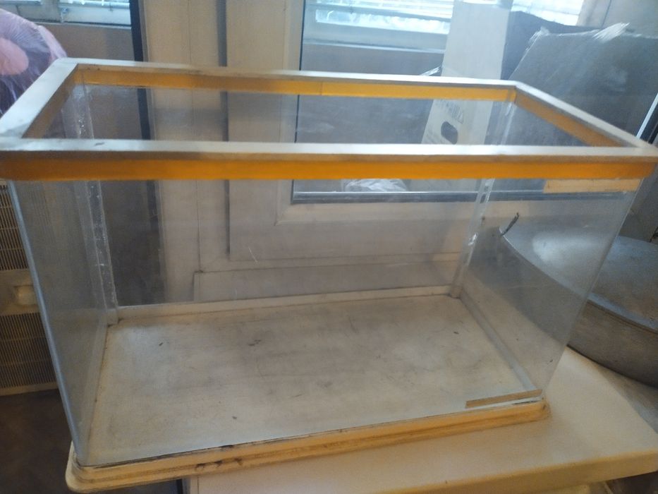 Продам аквариум 45*30*20