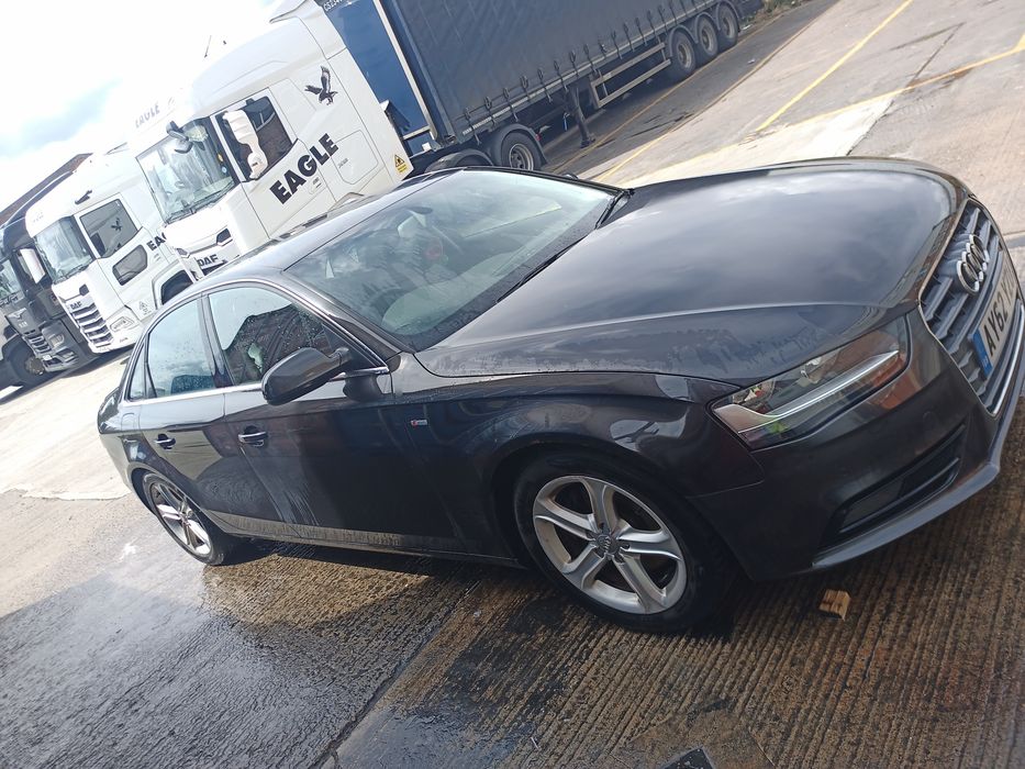 AUDI A4 2012