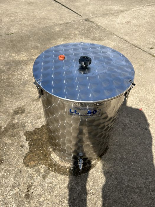 Неръждаем съд 50L Polsinelli INOX 18/10 с кран и капак ИТАЛИАНСКИ