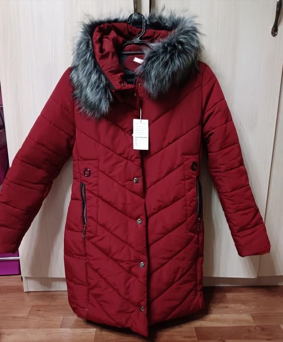 Куртка на девочек новая