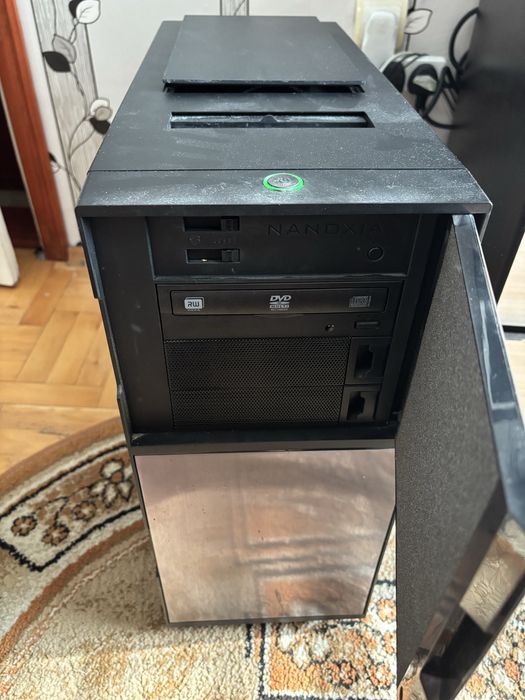 Настолен компютърен сет