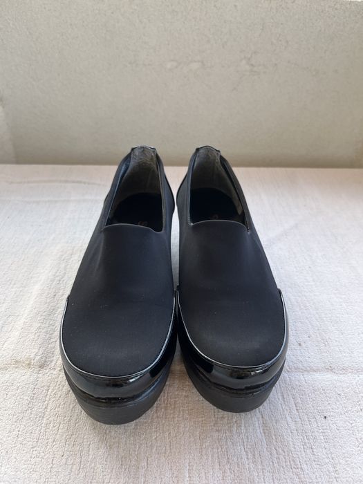 Дамски обувки на платформа