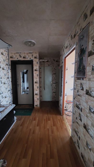 Продам квартиру 4-х комнатную