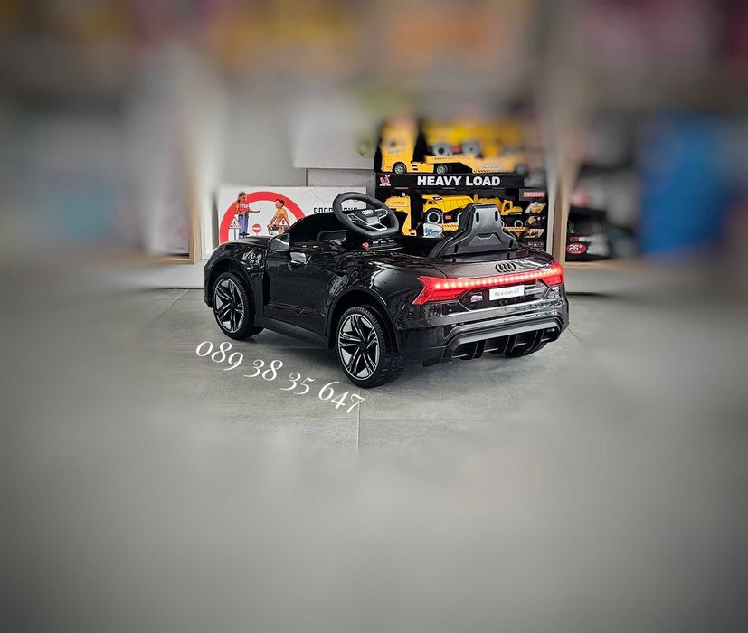 ТОП ЦЕНА!НОВО!Акумулаторна кола AUDI RS E-tron с меки гуми,12V батерия