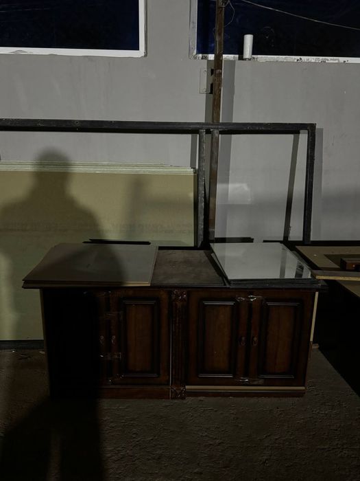 Мбелеьный гарнитур ( очень хорошой и тяжелый )