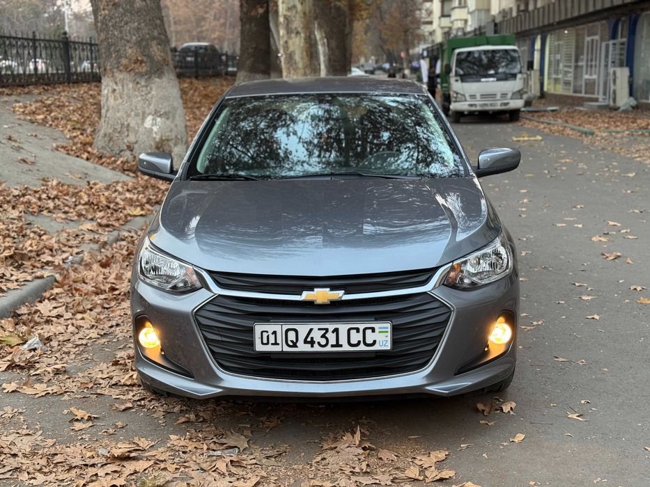 Chevrolet Onix 2023, LTZ, 27 000 км, АКПП — идеальное состояние
