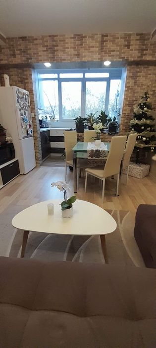 Собственик продава тристаен апартамент