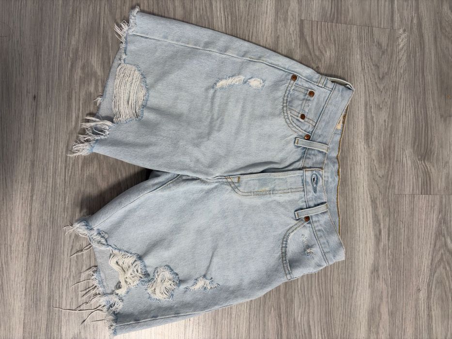 Дънки levi’s накъсани