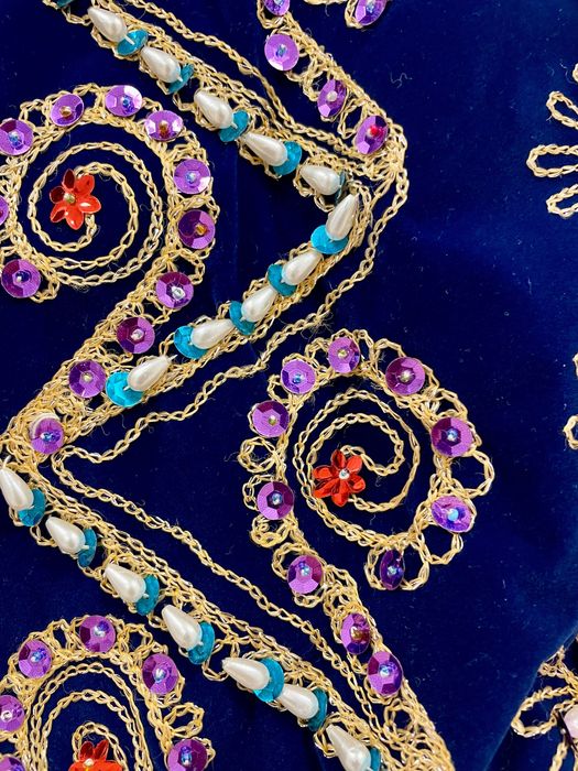 Rochie arăbească din catifea imperială, broderii cu perle prețioase