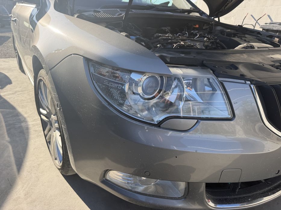 Bara fata far faruri capota aripi usi skoda superb 2009
