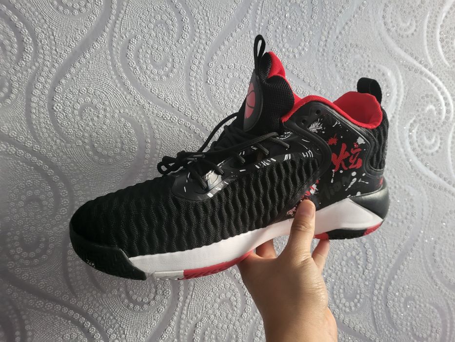 Кроссовки Новые 50р.