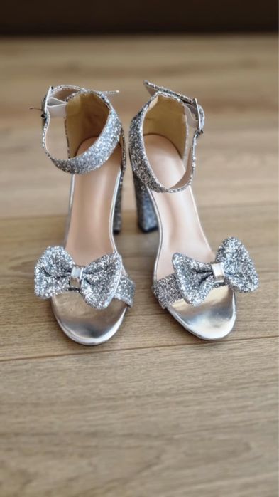 Дамски сандали обувки на ток