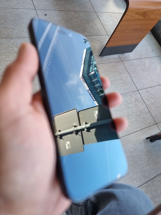 iPhone 15 Pro Max 512GB(10/10) + airpods