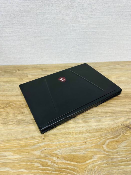 MSI leopard i7-10 RTX 1660 ti 16/512 gb
