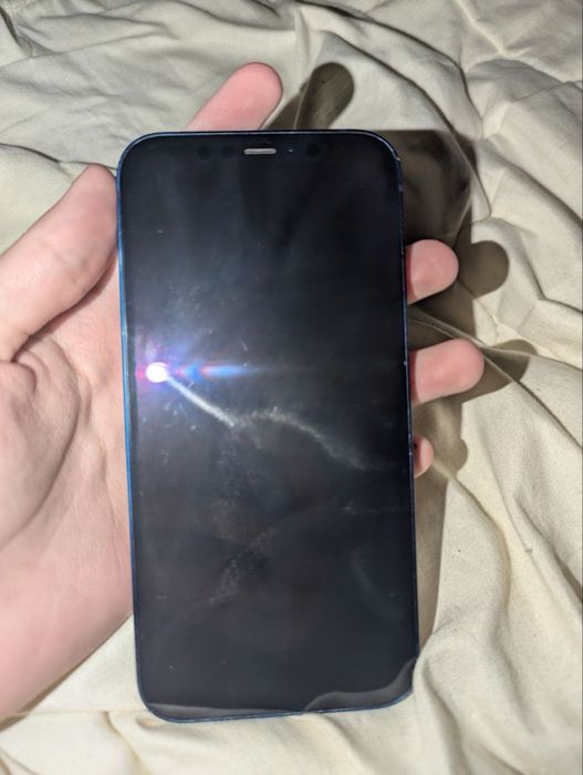 Обменяю айфон 12 128 гб