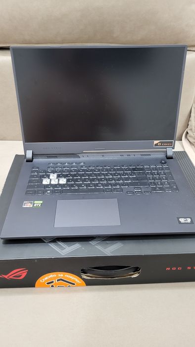 Продам игровой ноутбук Asus Rog Strix G17