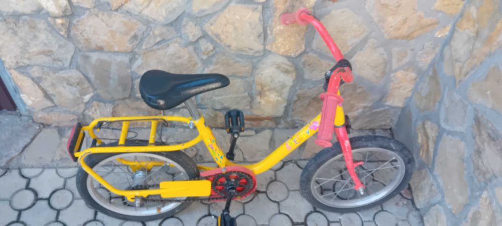 Bicicletă si Trotineta copii.