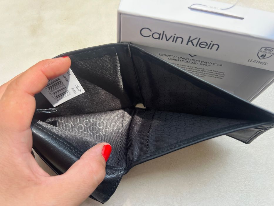 Calvin Klein оригинален портфейл