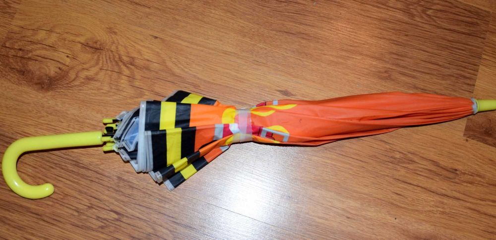 НОВ детски чадър Пожарна цена 5 лева