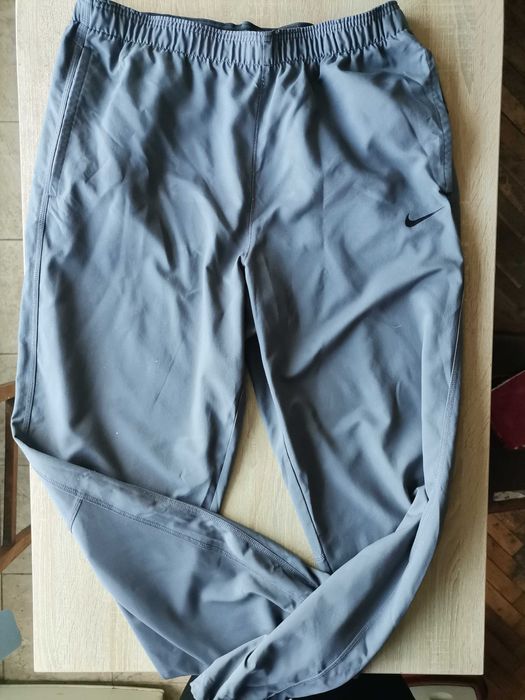 Долнища от Nike  М, L