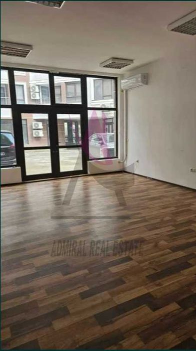 Дава се под наем Офис в Варна, Левски - 104 кв.м за 1100 € - Снимка #2