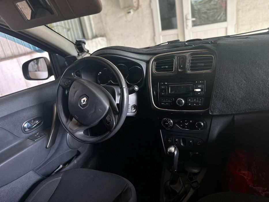 Рено Сандеро степвей