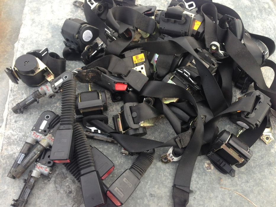 Колани и пиропатрони колан пиропатрон закопчалка бмв bmw е46 х3 х5 **