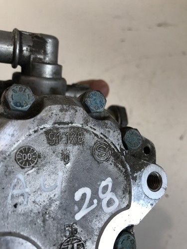 Помпа на хидравлична кормилна уредба за Audi A4 2.8 V6 (2001)
