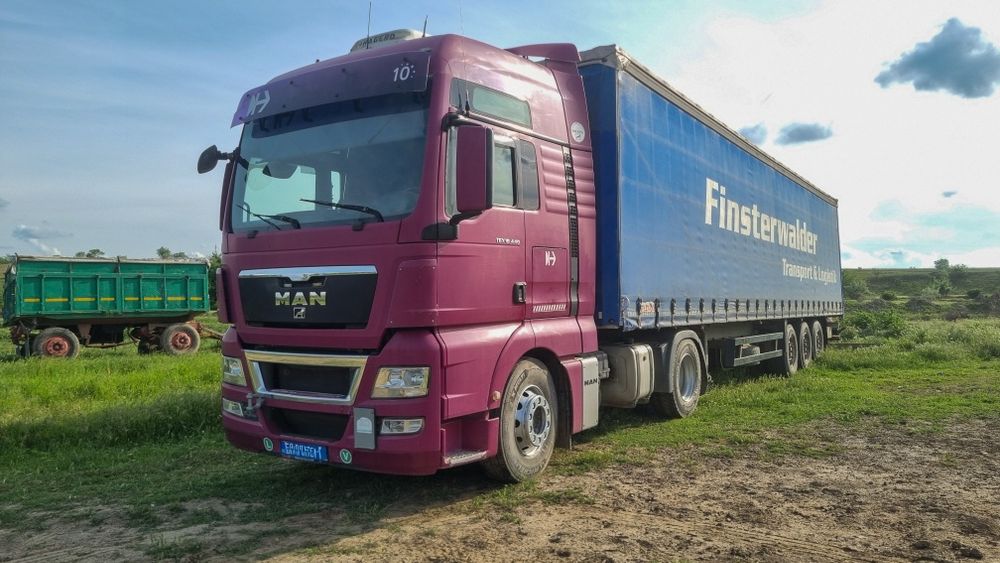 Ansamblu MAN TGX 440 + prelată  (plus o benă basculabilă separat)