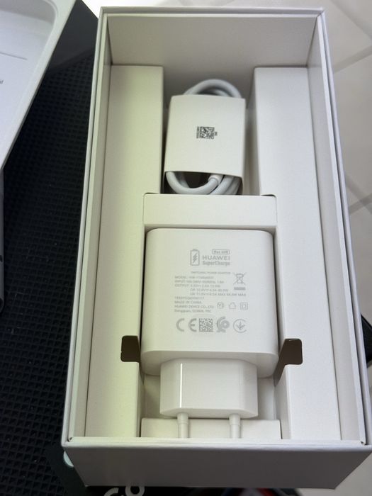 Huawei Pura 70,Black,256GB/12GB RAM *ЧистоНов**3г Гаранция*