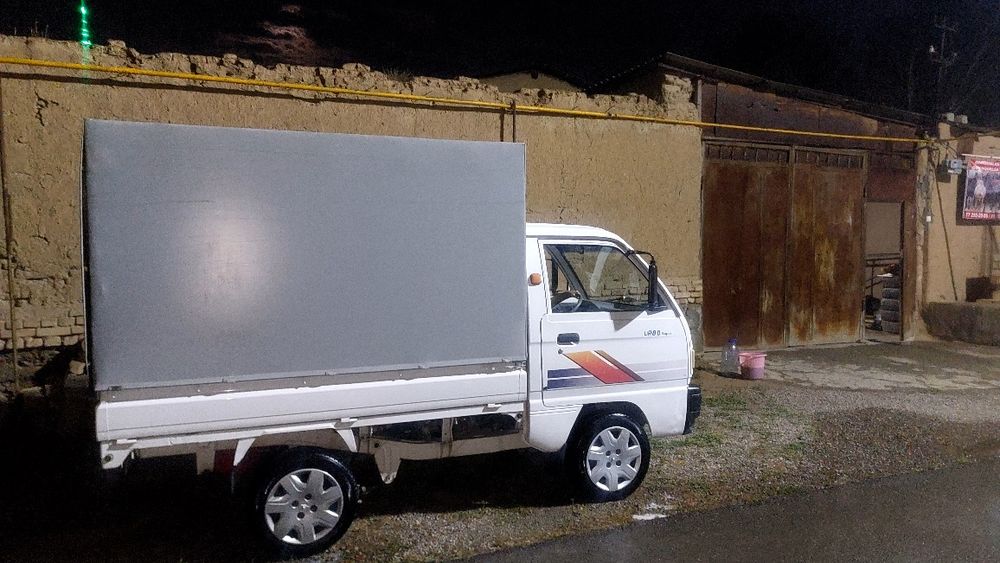 Labo sotladi gaz benzin