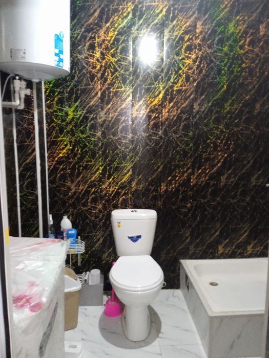 Хивада 3 хоХива вакзал ёнида 3 хонали квартира  СОТИЛАДИ срочно 340