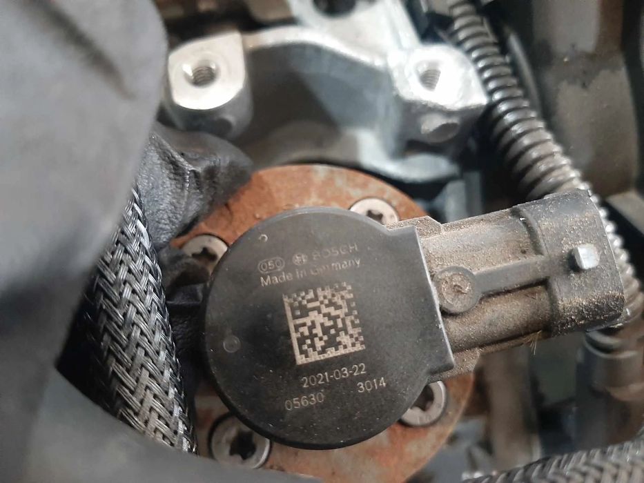 pompa inalta 1.5cdti  yh01 opel vivaro c  citroen jumper  0445010761