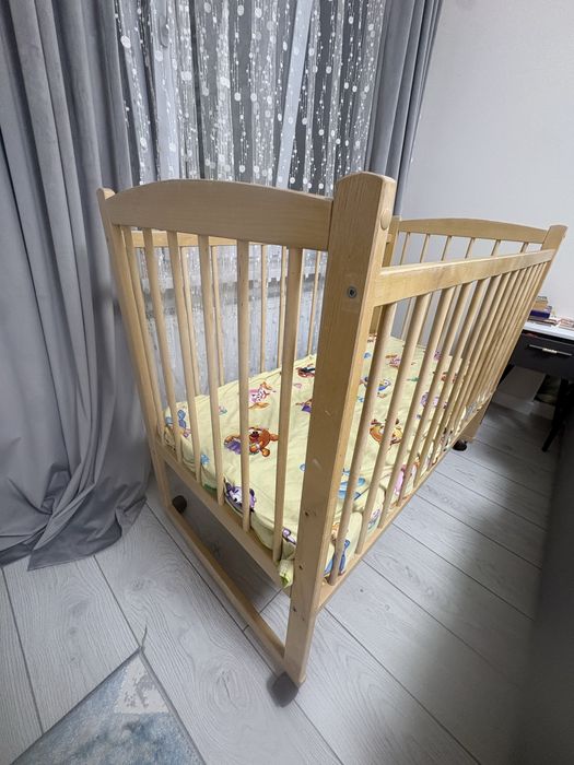 Продаи детский манеж с матрасом
