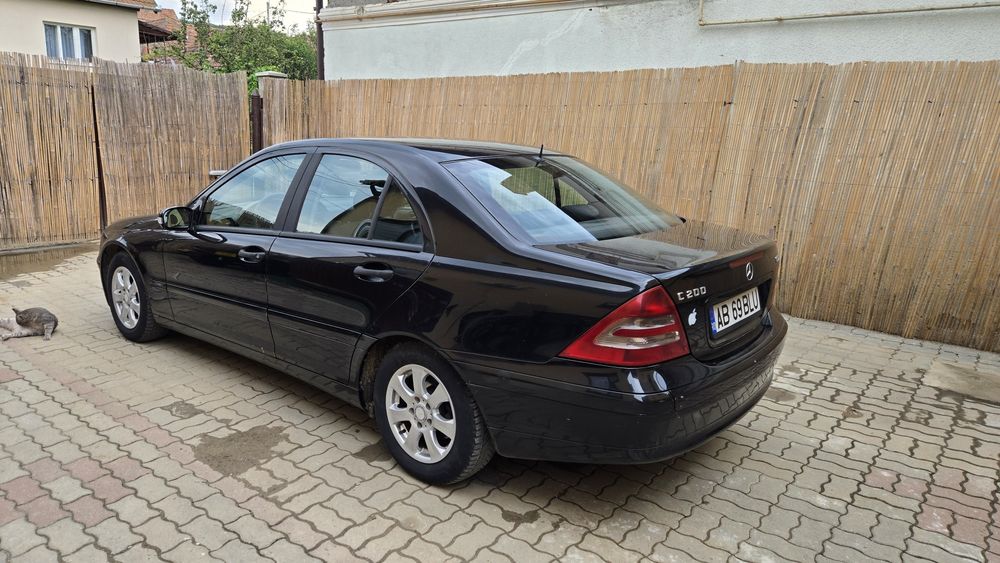 MERCEDES-BENZ E-Class 2004 — imagine 5