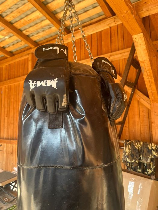 Vând sac de box 30 kg