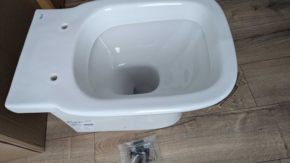 Vas WC pe pardoseală Roca Debba Square