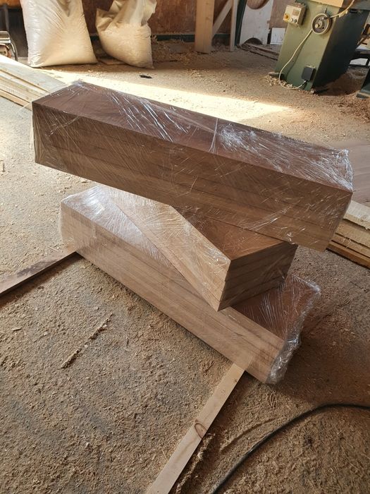 Trepte, trepte casetate si panouri, blaturi de masa din lemn de stejar