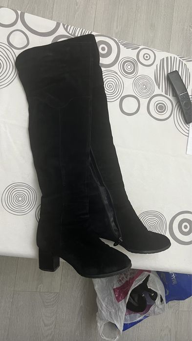 Продаются сапоги ботфорты  женские замша