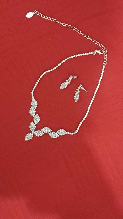 Set elegant pentru ocazii speciale