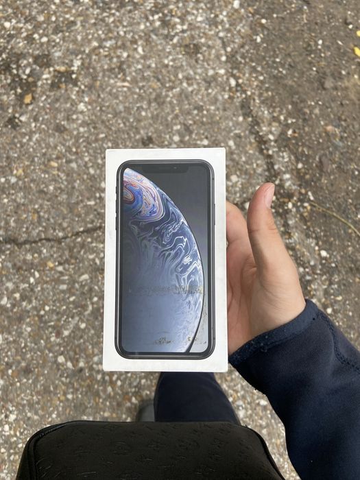 Iphone 12 с айкалудом и паролем